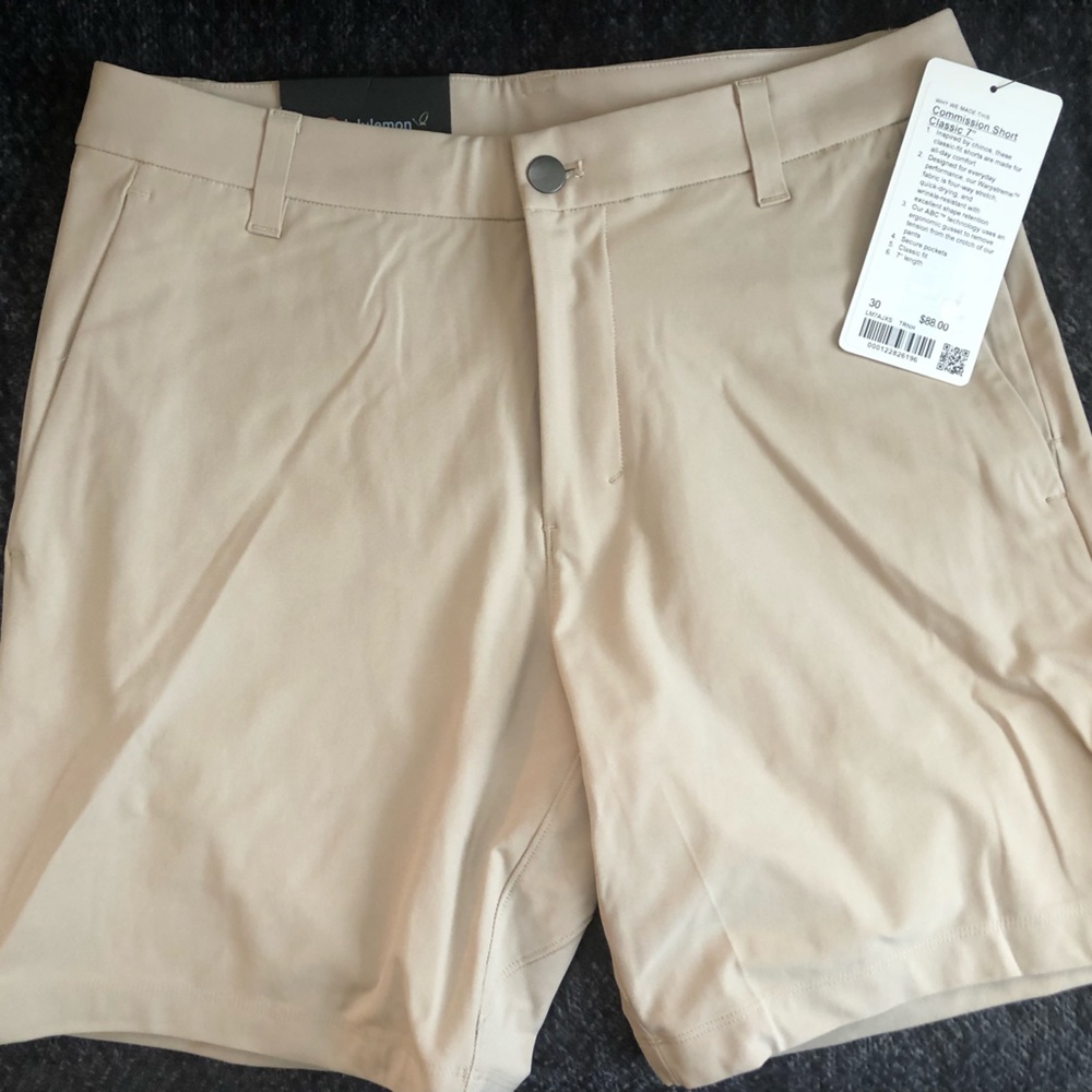 Men’s Lululemon Commission Shorts Khaki / Tan 5”